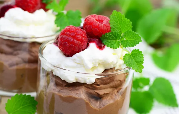 Picture dessert, dessert, berries, raspberries, mint leaves, mint leaves, chocolate dessert, chocolate dessert