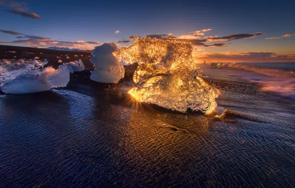 Ice, beach, light, the ocean, dawn