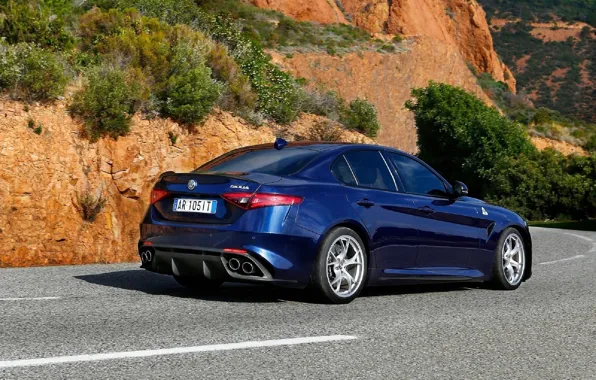 Alfa Romeo, Four-leaf clover, Giulia