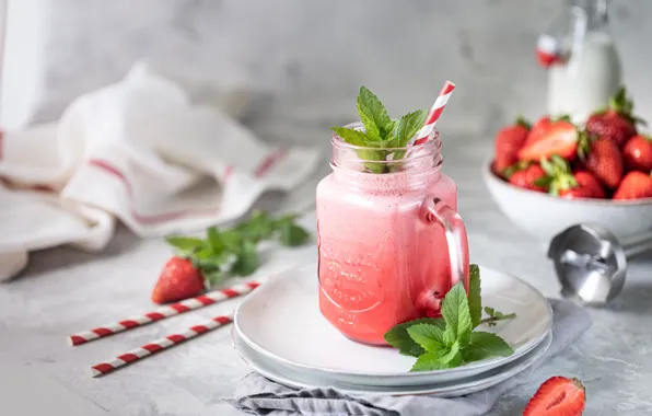 Berries, strawberry, plate, Bank, tube, yogurt, strawberry, Karina Klachuk