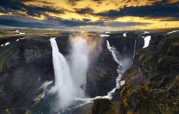 Picture river, waterfall, Haifoss islande