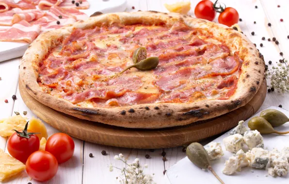 Cheese, pizza, tomatoes, bacon, capers