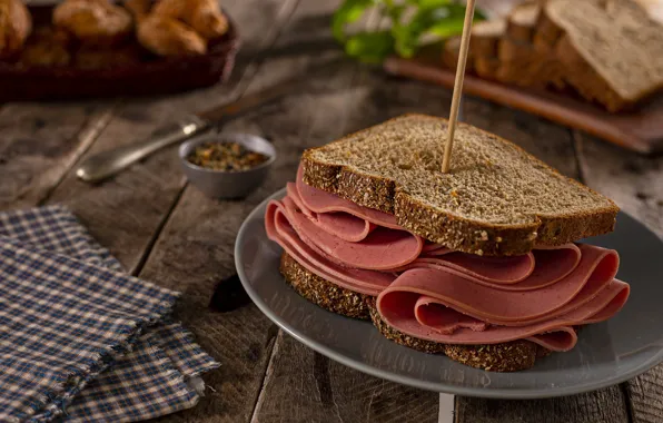 Plate, bread, sandwich, ham