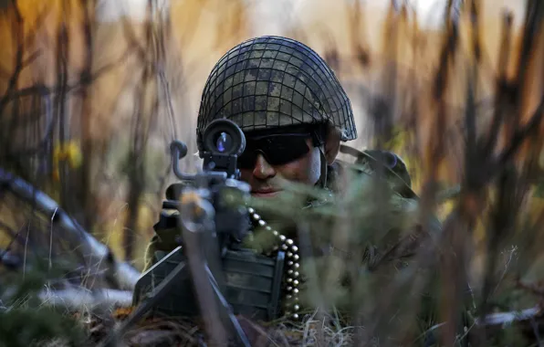 Face, glasses, soldiers, machine gun, helmet