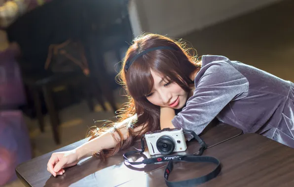Wallpaper girl, face, smile, table, the camera, Asian