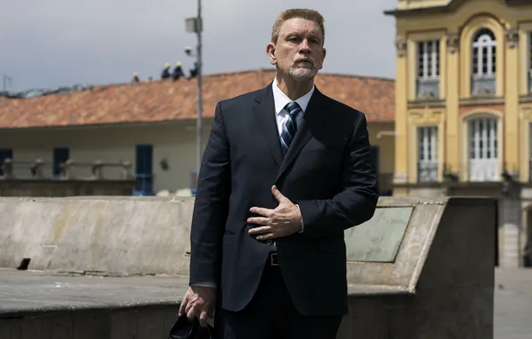 Roof, pose, street, costume, street, John Malkovich, John Malkovich, Mile 22