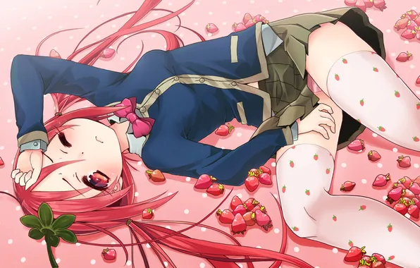 Tree, stockings, strawberry, bow