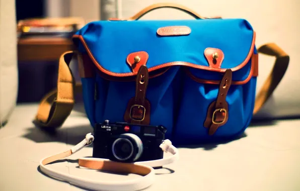 Picture the camera, bag, blue