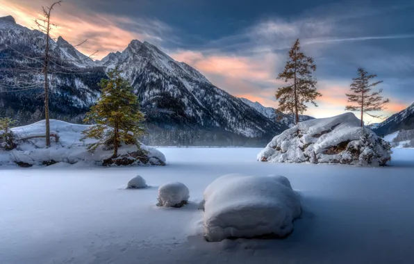 Picture Germany, Bavaria, Lake Hintersee, Covered with snow