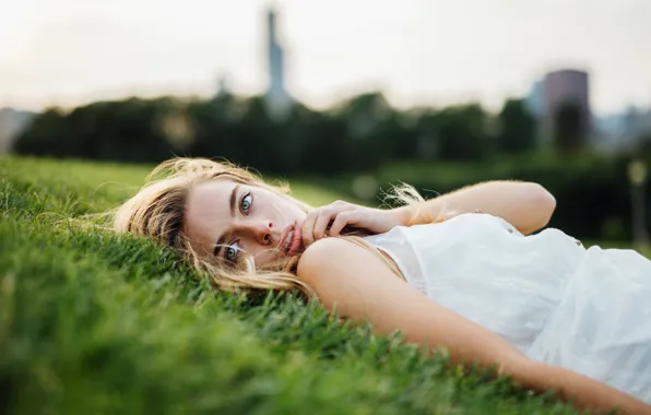 Summer, grass, eyes, look, face, hair, lips