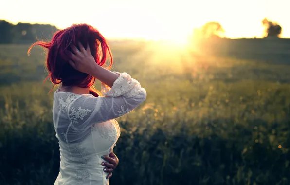 Picture chest, girl, the sun, Miss Froggi, soulful