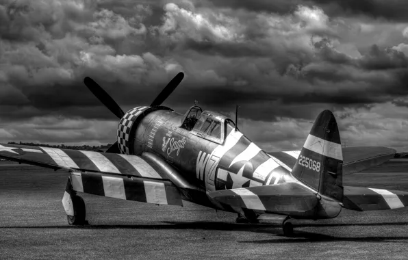 Picture fighter, the airfield, Thunderbolt, P47