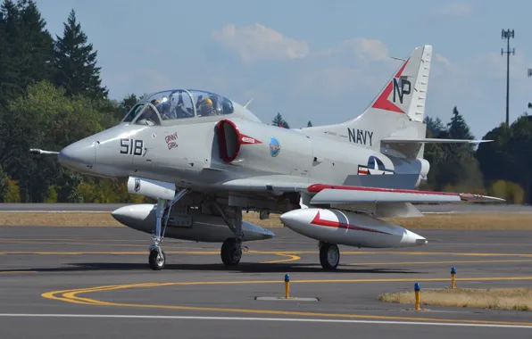 Fighter, the airfield, the rise