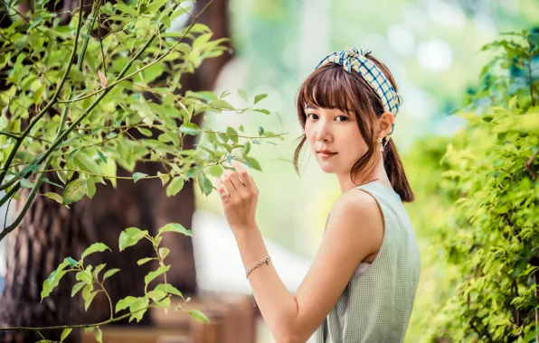 Picture look, girl, branches, Asian, bokeh