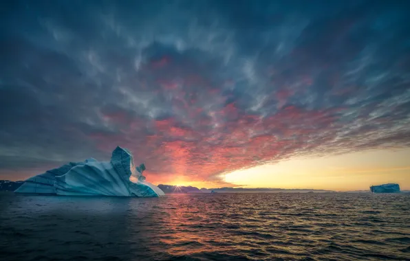 Sea, the sun, the ocean, glacier, Greenland