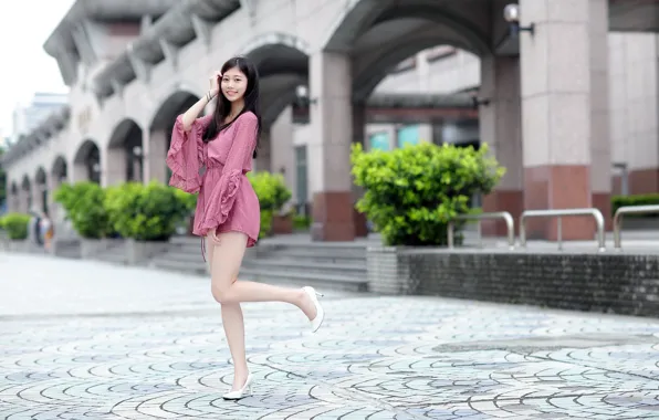 Picture girl, pose, smile, the building, bokeh, East