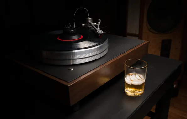 Picture music, whiskey, VPI Classic