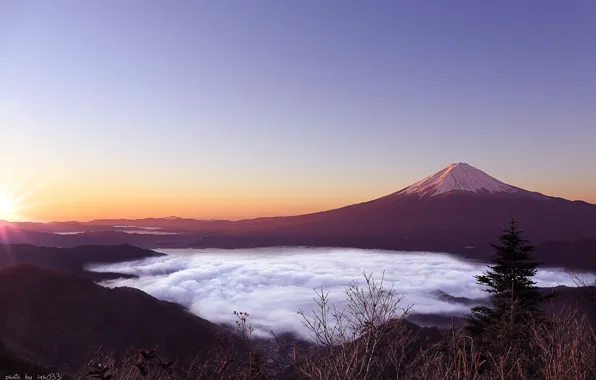 The sky, clouds, rays, light, mountain, the volcano, Japan, valley