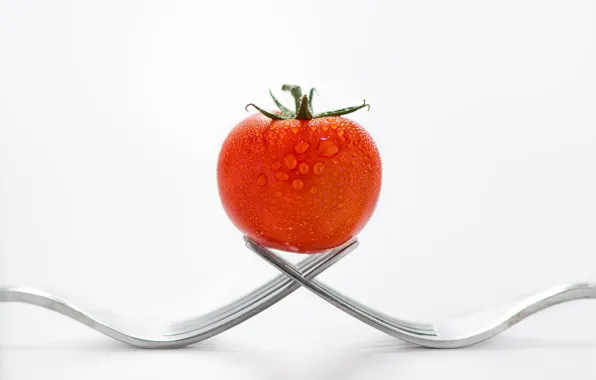 Tomato, tomato, fork, balance