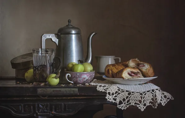 Apples, pie, coffee pot