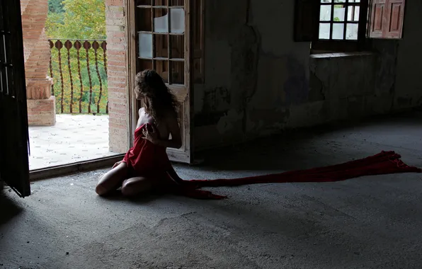 Girl, room, the door