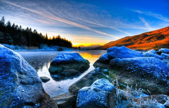 Picture forest, the sky, snow, sunset, mountains, lake, stones