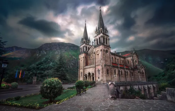 Asturias, Santuario de Covadonga, GTMDreams Photos