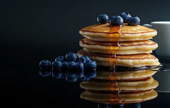 Reflection, berries, blueberries, stack, black background, honey, syrup, pancakes