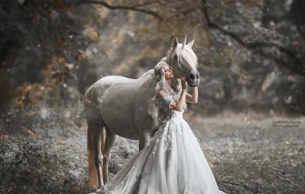 Girl, pose, horse, dress, Marketa Novak, Bаra Markovа