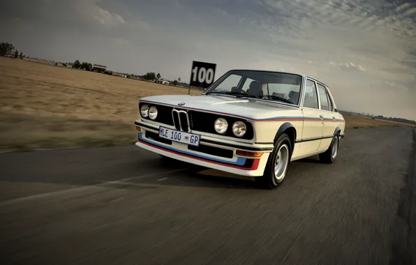 Picture BMW, sedan, 1976, on the track, four-door, 5-series, E12, 530 MLE