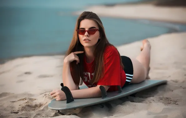 Picture sand, sea, girl, pose, glasses, t-shirt, Board, surfing