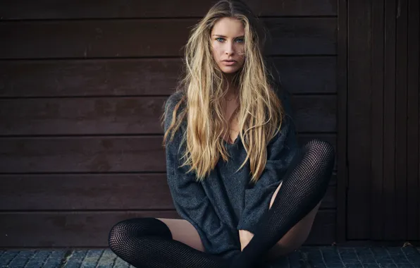 Pose, model, Golf, long hair, Camille Rochette