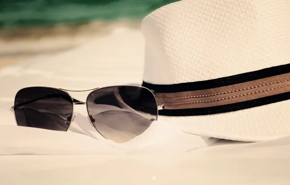 Picture sand, sea, beach, summer, stay, hat, glasses, summer