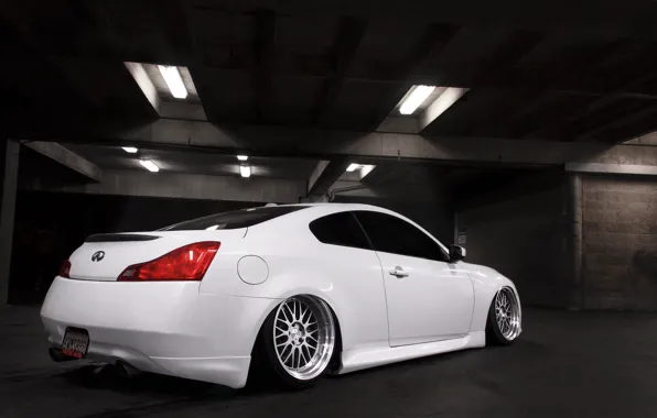 Infiniti, white, rear, stance, G35