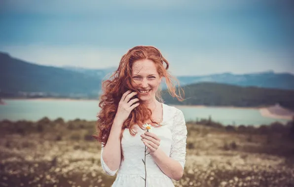 Picture laughter, Daisy, freckles, redhead