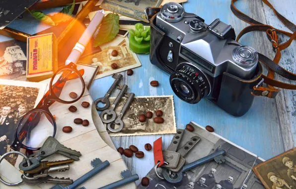 Retro, The camera, keys, the difference