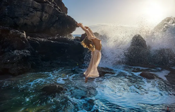 STONES, SEA, CHEST, DRESS, WAVE, SQUIRT, FOAM, REEFS