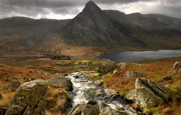 Clouds, lake, stones, Wales, Snowdonia, mountain Trifan