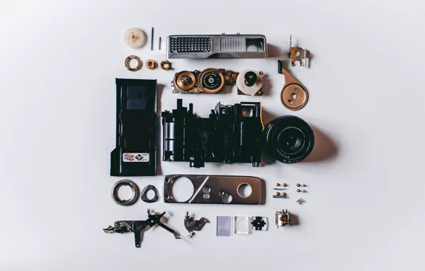 The camera, Mechanism, Details, Hi-Tech