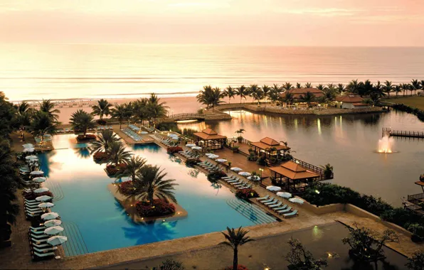 Picture the evening, the ocean, the area, Thailand luxury resorts, resort, pool
