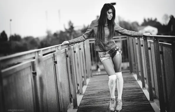 Picture girl, bridge, b/W, shorts, legs, beautiful, knee, photographer