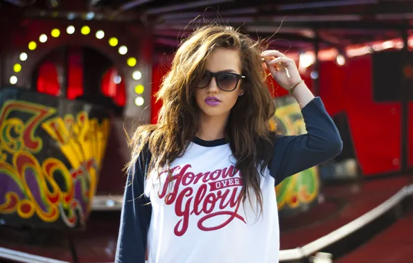 Girl, woman, model, brunette, female, sunglasses, sun glasses, Amy Crilley