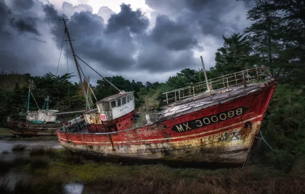 Shore, ship, scrap