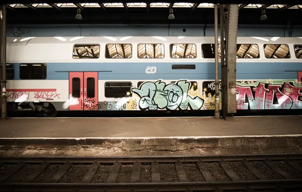 Picture graffiti, the car, train
