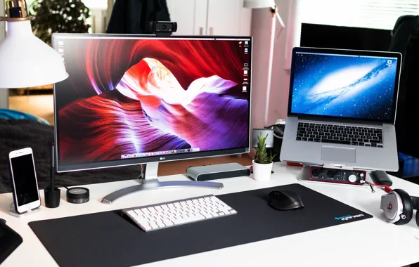 Desk, Notebook
