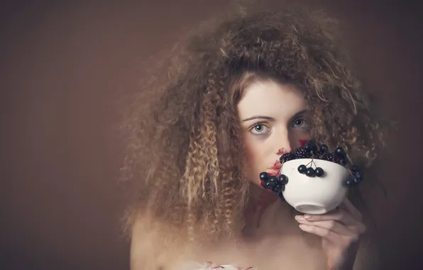 Picture girl, berries, portrait, Charlotte