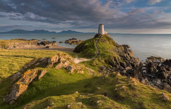 Picture sea, the sky, clouds, stones, rocks, coast, lighthouse, horizon
