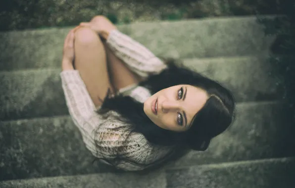 Portrait, sweater, The view from below