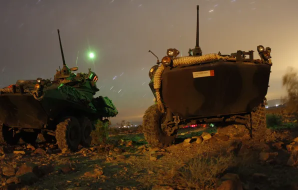Picture stars, night, guns, armored vehicles