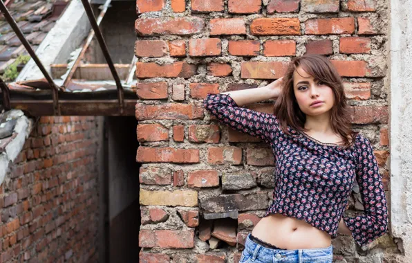 Picture girl, wall, Florina